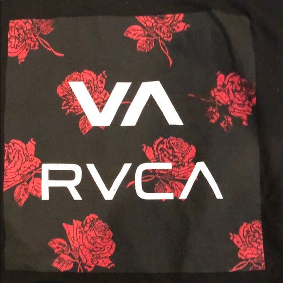 SOLD* Men’s xl RVCA tee great condition - Picture 2 of 3